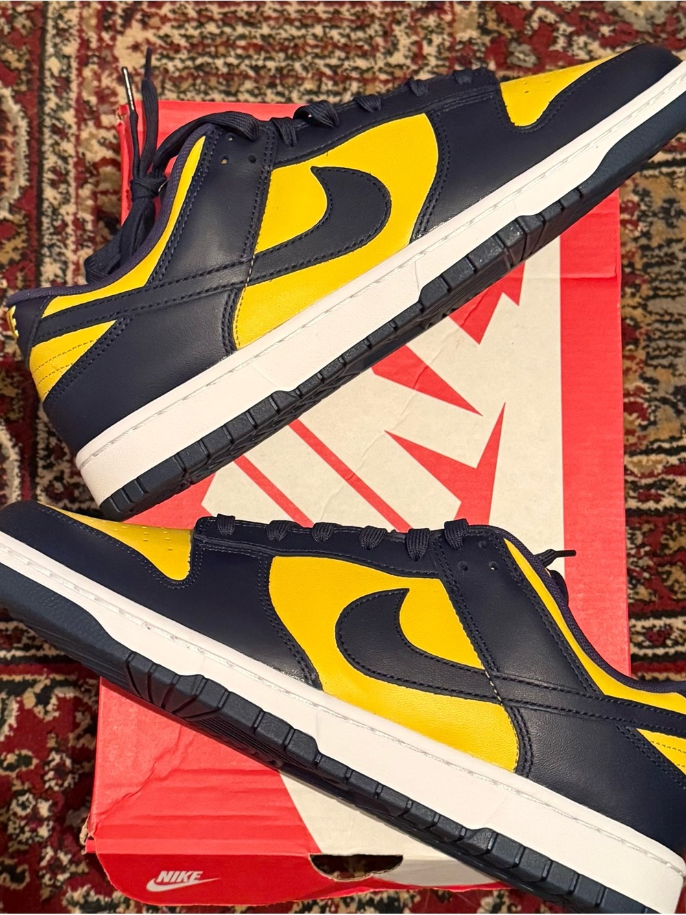 Nike Dunk Low Michigan - Navy and Yellow